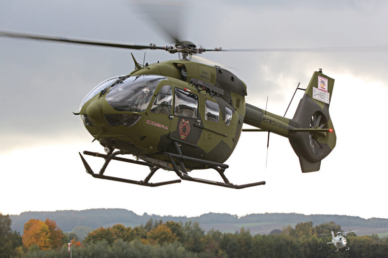 L’Aeronautica Militare ecuadoriana prende in consegna i primi due elicotteri Airbus H145