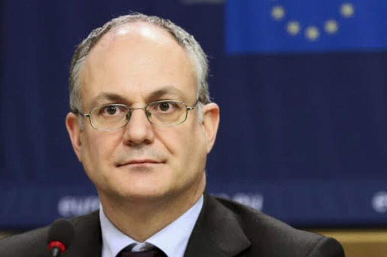 Gualtieri (Economia): «Contenere il coronavirus per evitare la contrazione del Pil»