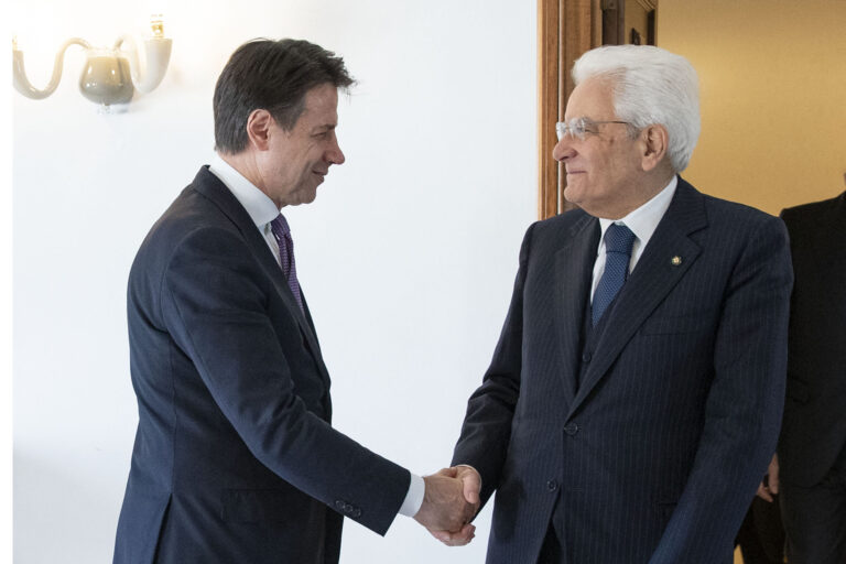 Governo: Conte a Mattarella «andrò in Parlamento»