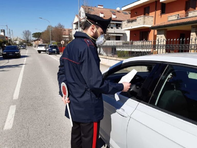 Controlli a Napoli anti-contagio: 53 sanzioni covid e un bar sospeso. 1 arresto e 6 denunce