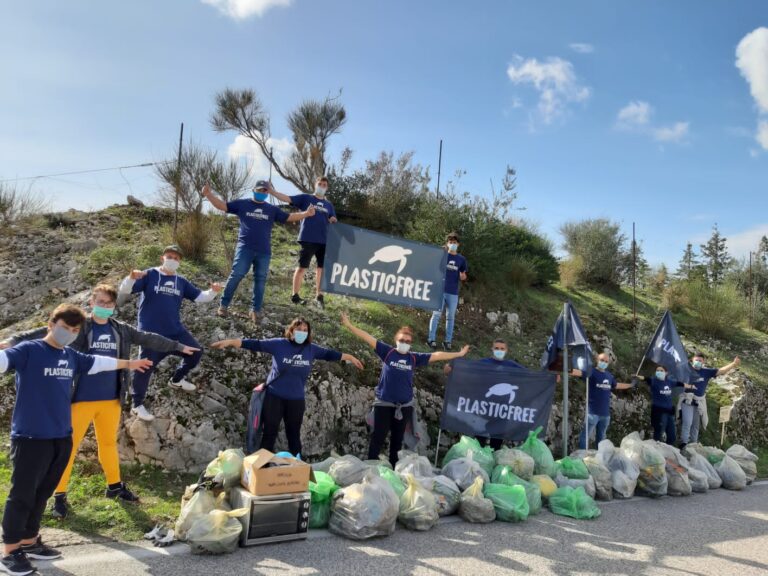 Giornata Mondiale della Terra: Caffè Borbone con Plastic Free alla foce del Garigliano