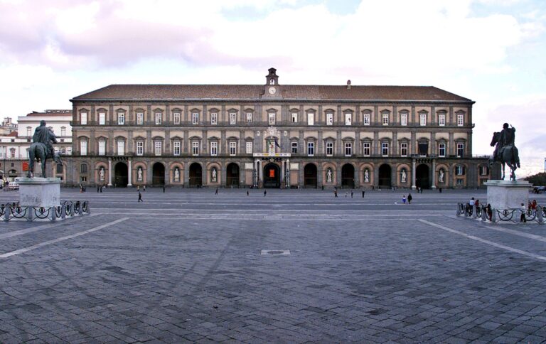 Cultura e web, è on line il sito del Palazzo Reale di Napoli