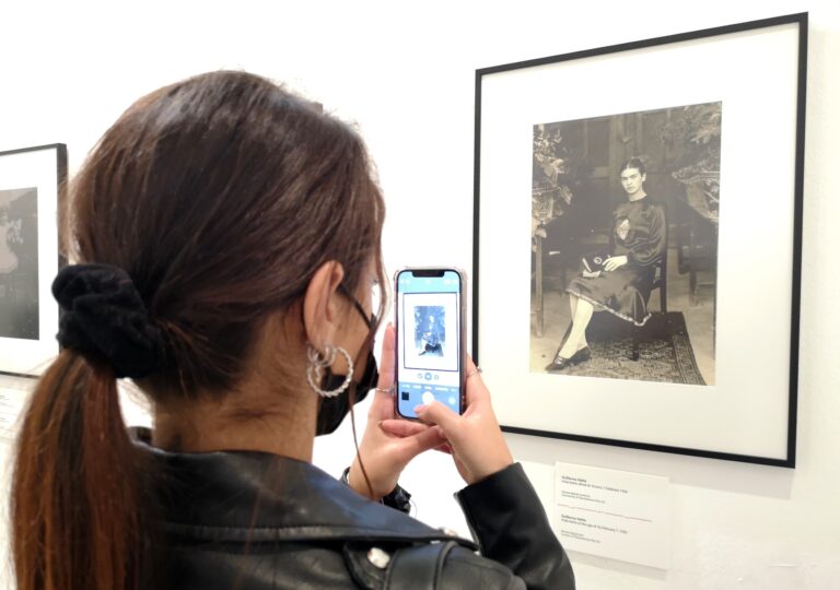 Il Pan a Napoli fa il pieno di giovani per la mostra dedicata a Frida Kahlo