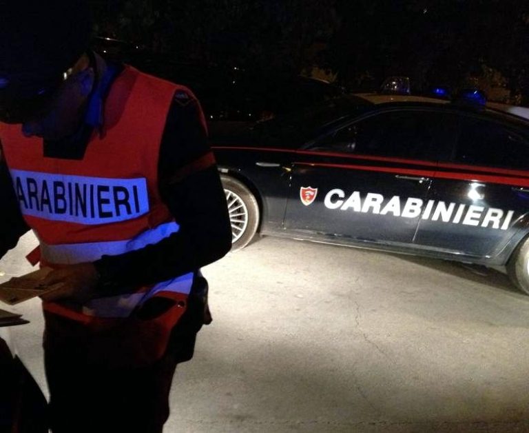 Brusciano: i carabinieri arrestano due pusher. Addosso ogni genere di droga