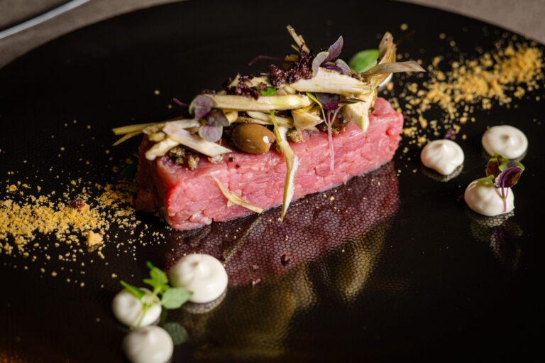 Beef Saloon, carni del mondo in piatti dal Dna partenopeo