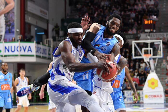 SASSARI NAPOLI BASKET
