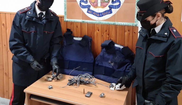 Torre Annunziata: città al setaccio dei carabinieri. Controlli nel “Palazzo dei Tittoni”