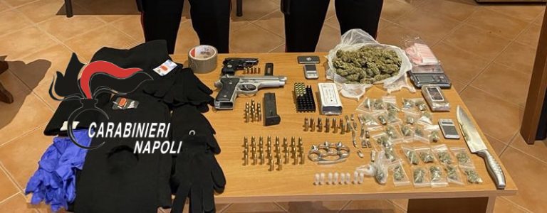 Pomigliano d’Arco: carabinieri arrestano madre e figlio per droga e armi