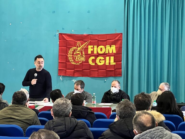 A Pomigliano d’Arco la Fiom regionale lancia l’allarme “automotive”