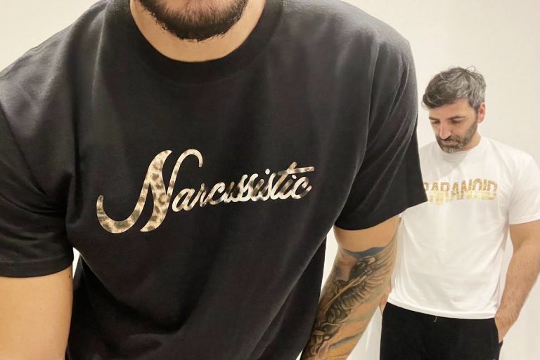 Solidarietà, i disturbi mentali ispirano la linea di t-shirt «My Personality Disorders»