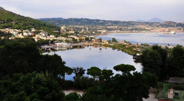 Campania: Regione stanzia 150mila euro per pulizia e dragaggio dei laghi flegrei