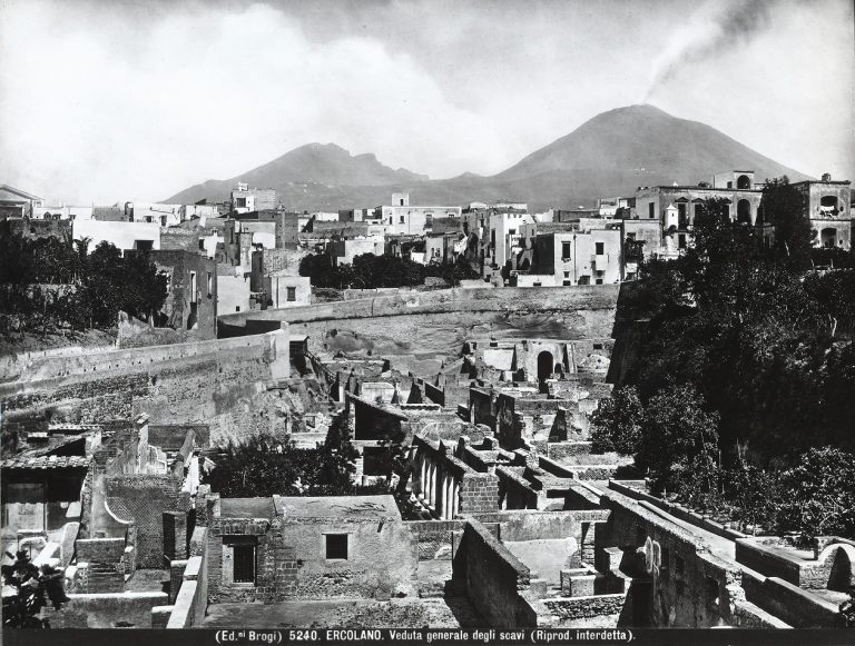 Al Mav di Ercolano la mostra fotografica “Il formidabil monte”