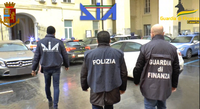 Camorra: sequestrati beni per 30 mln a due imprenditori contigui ai clan dei Casalesi e dei Belforte/VIDEO