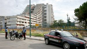 Scampia: Servizi anti-droga. Carabinieri arrestano 2 persone