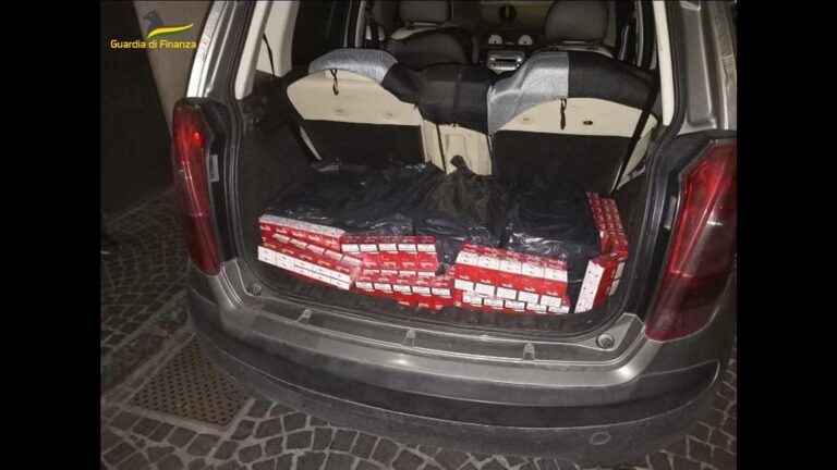 Maxi sequestro di sigarette di contrabbando: denunciate due persone
