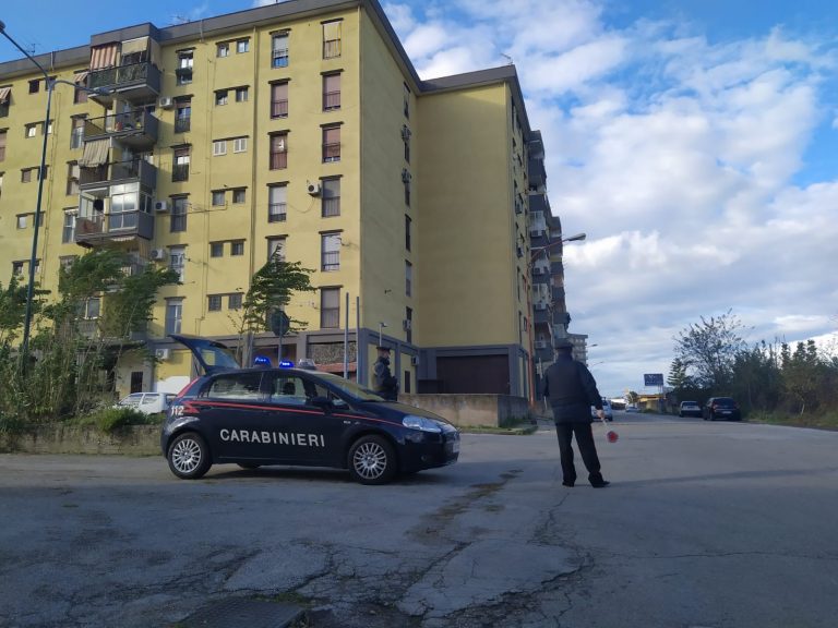Ad Arzano quartiere “167” sotto assedio: operazione dei carabinieri/VIDEO
