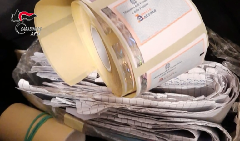 Marche da bollo false: 18 misure cautelari