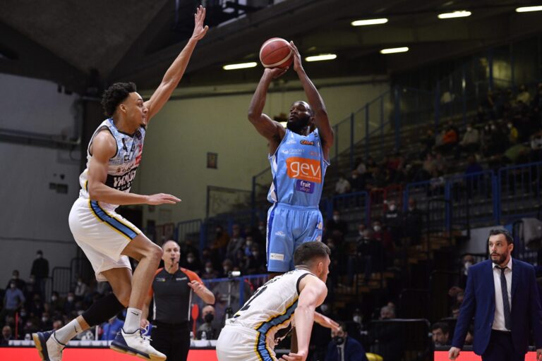 Vanoli Cremona-Gevi Napoli Basket 96-93