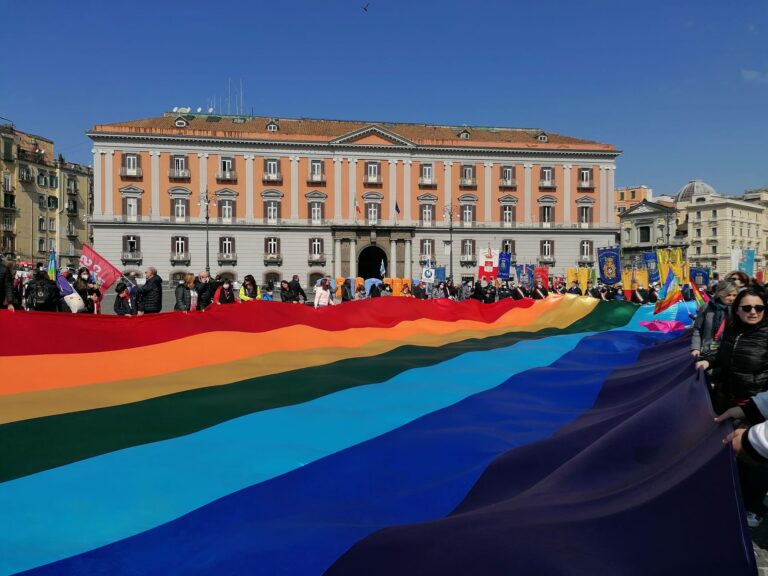 Mafie: manifestazione a Napoli, Don Ciotti «la presenza della criminalità organizzata è più forte al Nord»