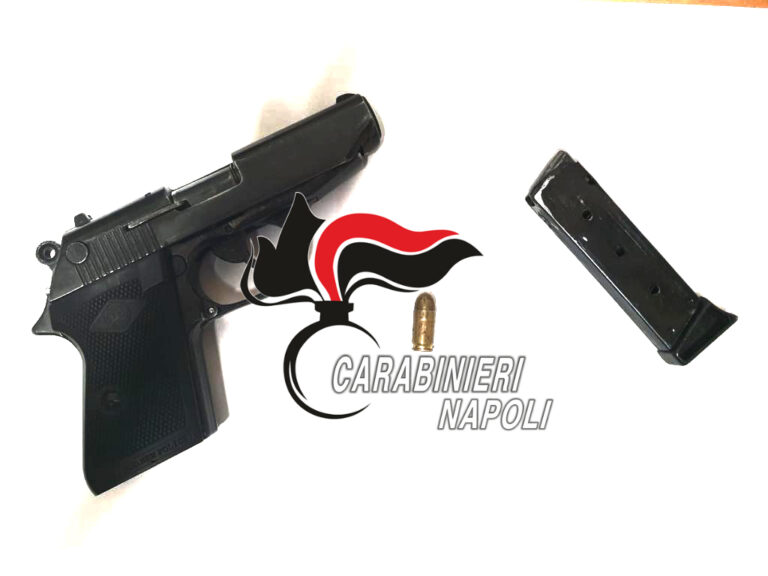 Pomigliano: andava a spasso con una pistola clandestina. 19enne arrestato dai Carabinieri
