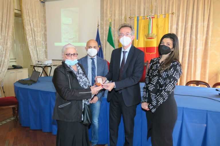 Manfredi-Trapanese: consegna di 5 immobili ai legittimi assegnatari a Napoli