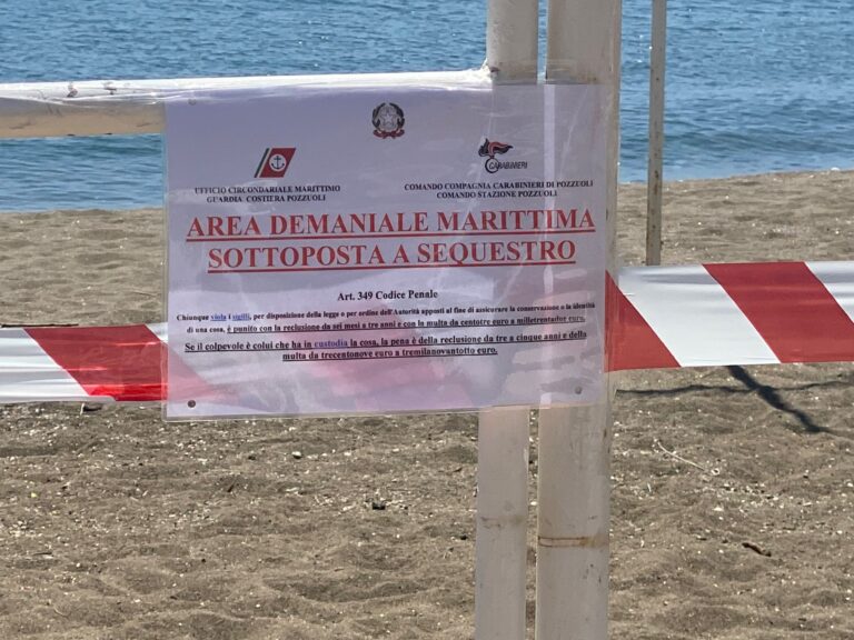 Pedane in area demaniale, sequestrata parte lido a Lucrino da carabinieri e capitaneria