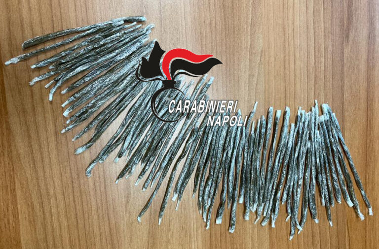 Scampia: Carabinieri arrestano pusher dello chalet Bakù
