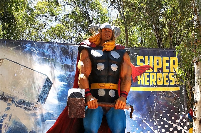 Thor mostra super heroes foto