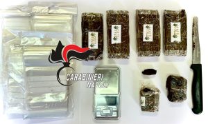 Torre del Greco: Nasconde droga in casa. Carabinieri arrestano 27enne