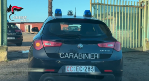 Sant’Anastasia: trovato a smontare un’auto rubata. Carabinieri denunciano 47enne