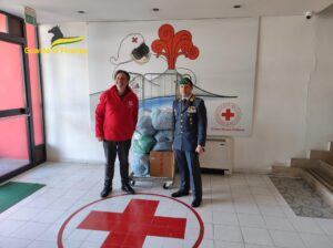 Alla Croce Rossa i capi sequestrati dai finanzieri di Napoli
