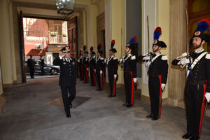 Cerimonia di consegna onorificenze ed encomi ai Carabinieri della Legione “Campania”