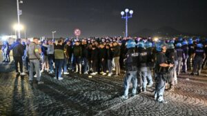 Napoli: scontri con tifosi Ajax, 6misure cautelari per ultras partenopei della curva A del gruppo “Masseria”