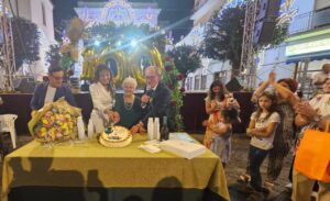 La città di San Marzano sul Sarno in festa per la centenaria Raffaella “zi’ Faiolla” Napoli