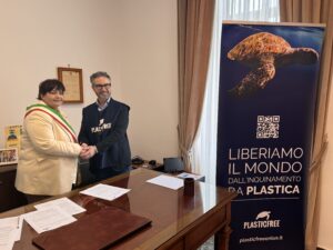 Pomigliano: siglato protocollo d’intesa tra il Comune e Plastic Free
