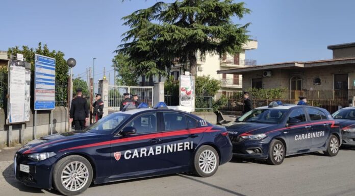 CC davanti al comune di Cimitile