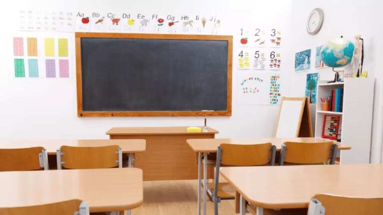 A Cervinara scuole chiuse e sospesi eventi dopo incendio ad Airola con inquinamento