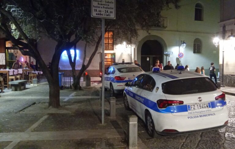 Spari a Pomigliano, bimbo ferito lievemente in piazza Mercato