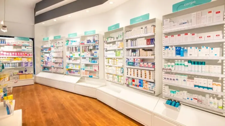 Farmacisti in sciopero il 6 novembre: stop di 24 ore per il rinnovo del contratto