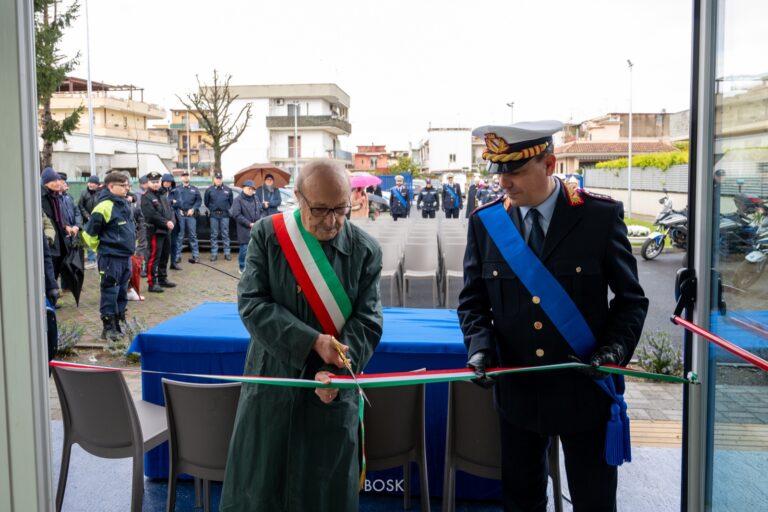 Pomigliano: inaugurata dal Sindaco la nuova caserma della Polizia Locale. Presenti le forze dell’ordine