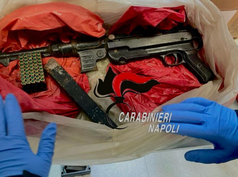 Napoli rione Sanità: i carabinieri nei cunicoli trovano altre grotte sotterranee utilizzate dalla camorra