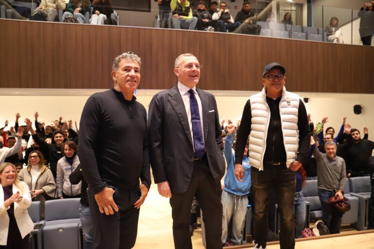 Alemao e Careca tra gli studenti della Parthenope: “Impegno e passione, la strada per il futuro”