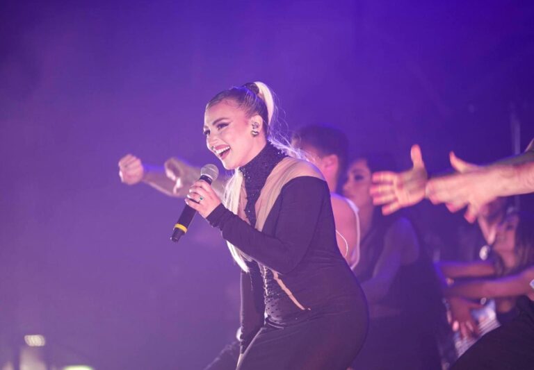“Neomamma”, Paola Pezone al teatro Totò con l’anteprima del suo nuovo lavoro discografico