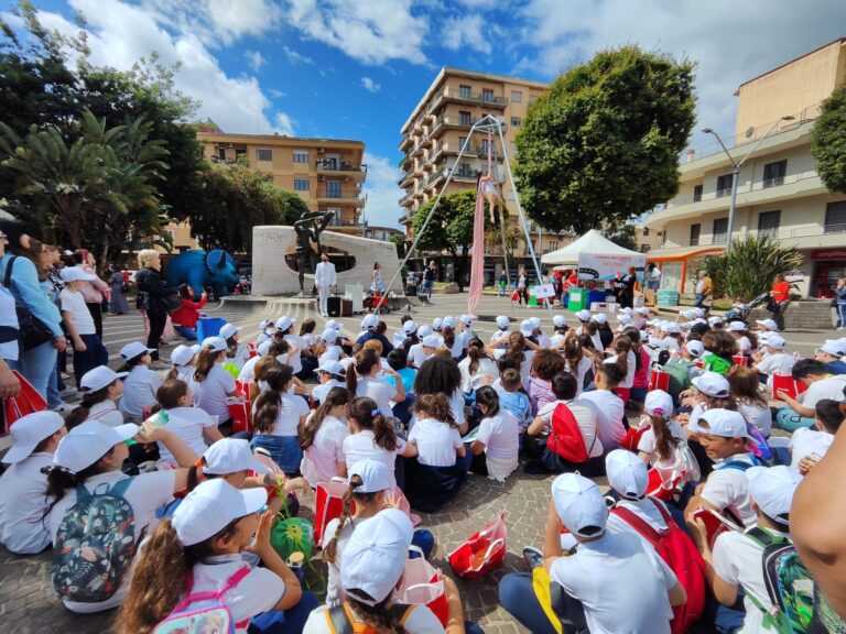 Pomigliano: un successo il Giorno del Gioco, bambini felicissimi nelle strade libere dalle auto