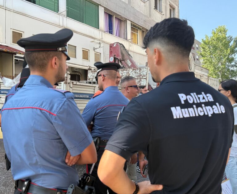 Sgomberata la roccaforte del clan De Martino a Ponticelli: 16 immobili sequestrati