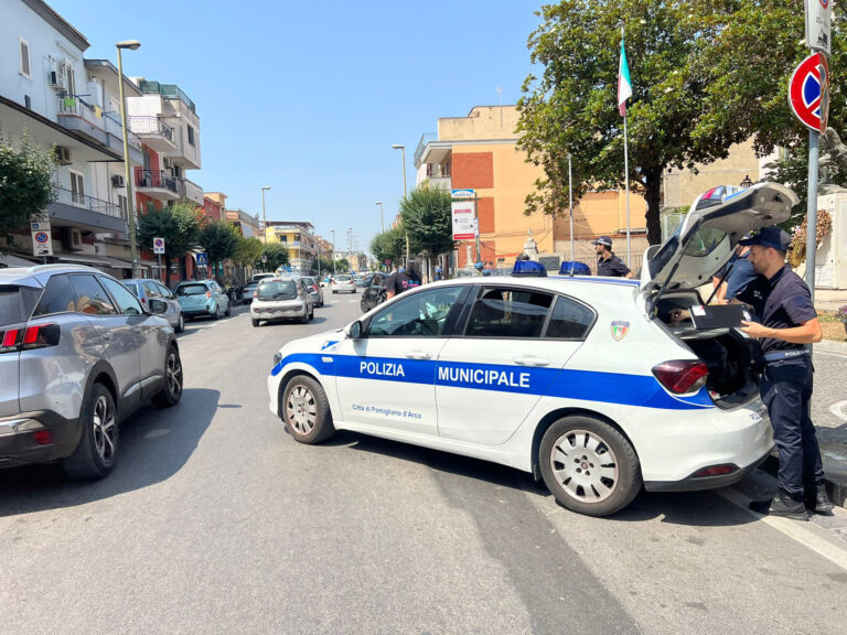 Pomigliano d’Arco, operazione ambientale della Polizia Locale: sette sanzioni e due sequestri per trasporto illecito di rifiuti