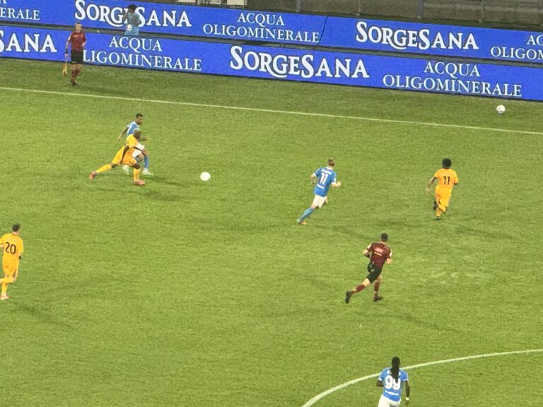 Il Napoli batte 3-2 il Pisa: è prima mini fuga