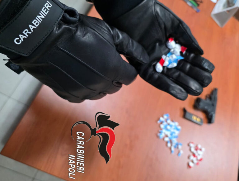 Blitz dei carabinieri: arrestati marito e moglie, trovate droga e pistola con matricola abrasa