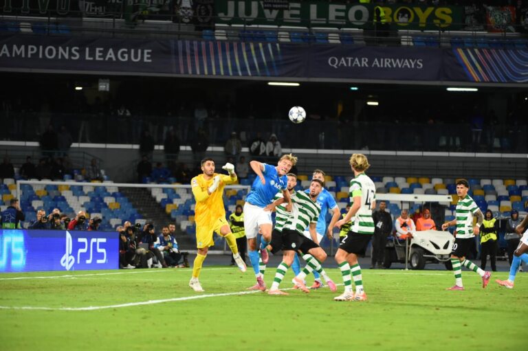 Champions: doppietta di Hojlund, il Napoli batte lo Sporting 2 a 1