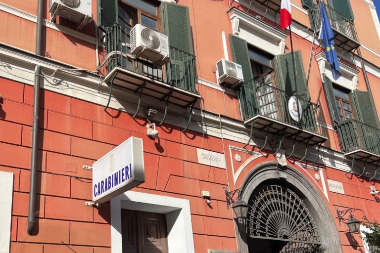 Pomigliano, rapina a negozio con fucile a canne mozze: arrestato 47enne dai Carabinieri